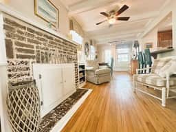 Aarons House - Image 4